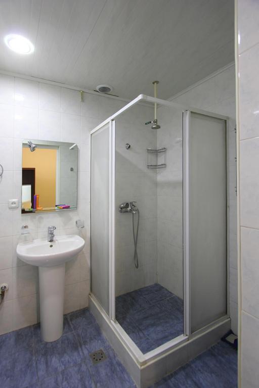 Studio With Balcony On Sayat Nova Avenue Ereván Exterior foto
