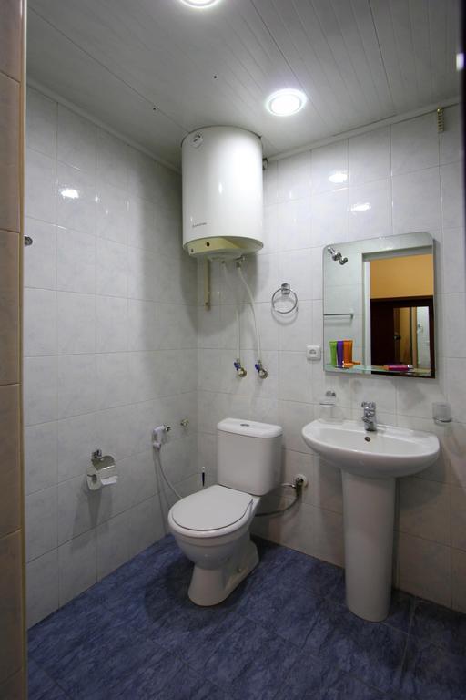 Studio With Balcony On Sayat Nova Avenue Ereván Exterior foto